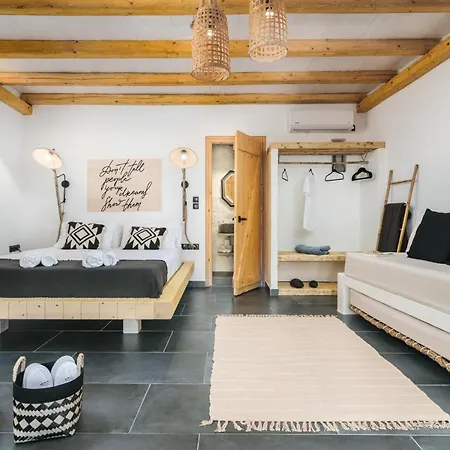 Aqua House * Pachaina