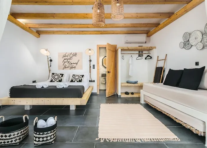 Aqua House * Pachaina