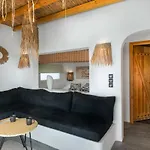 Aqua House