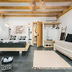 Aqua House * Páhena