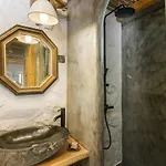 Aqua House
